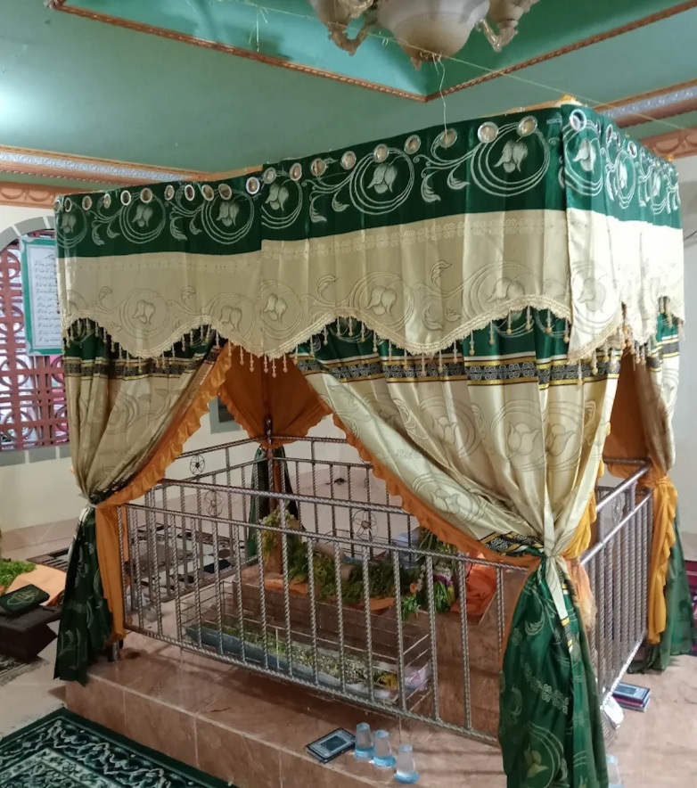 MAKAM DATU SYARIAT BIN H. ARSAL: MUTIARA RELIGI KEBANGGAAN BINCAU MUARA